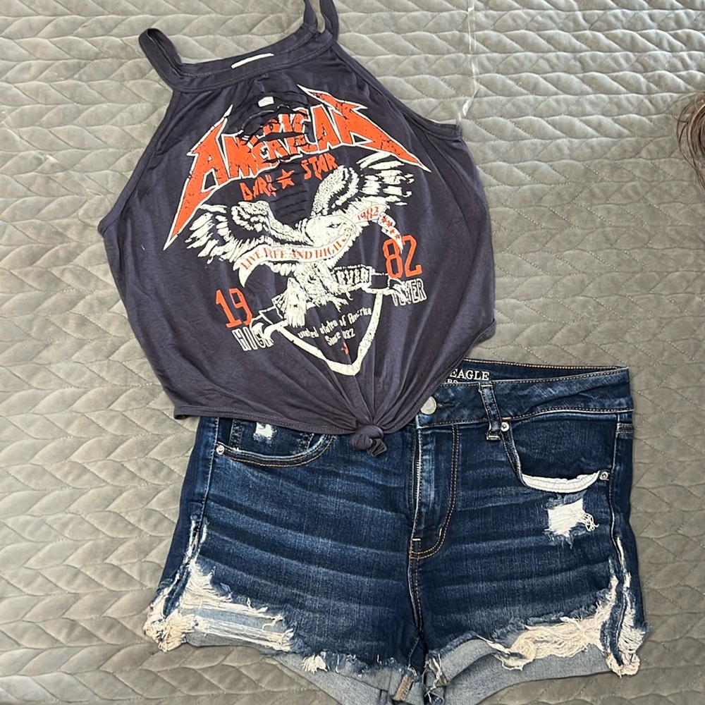 American Rocker Slashed Tee size Large